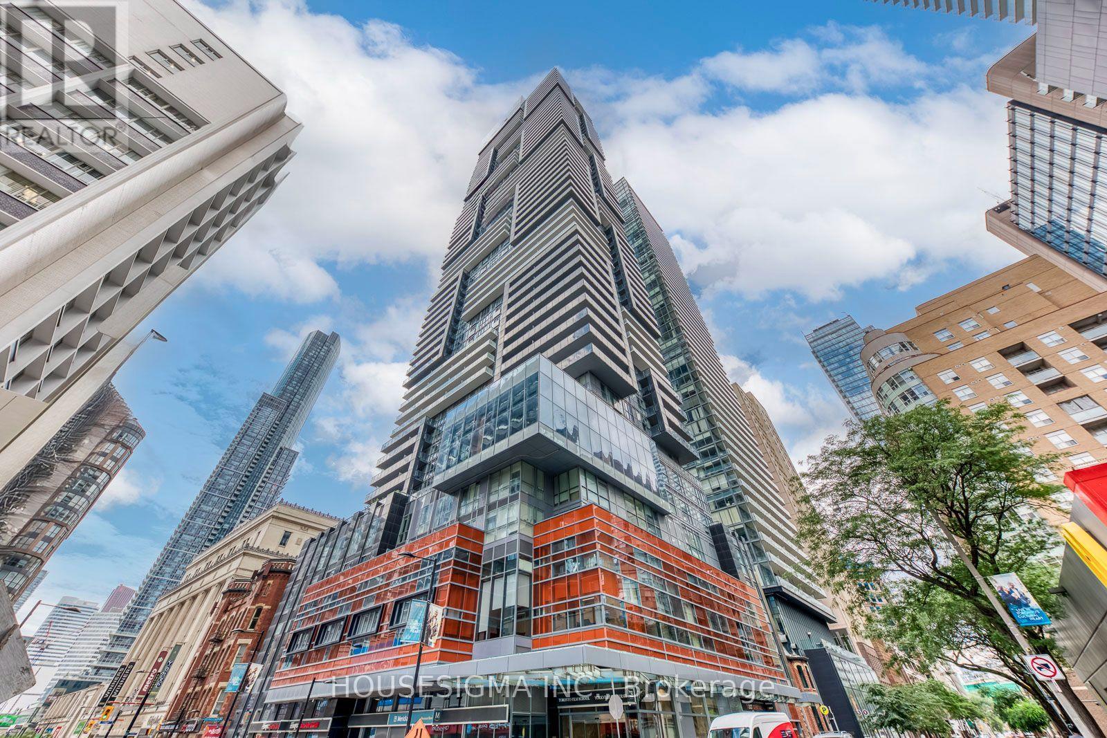 901 - 7 GRENVILLE STREET, Toronto, Ontario