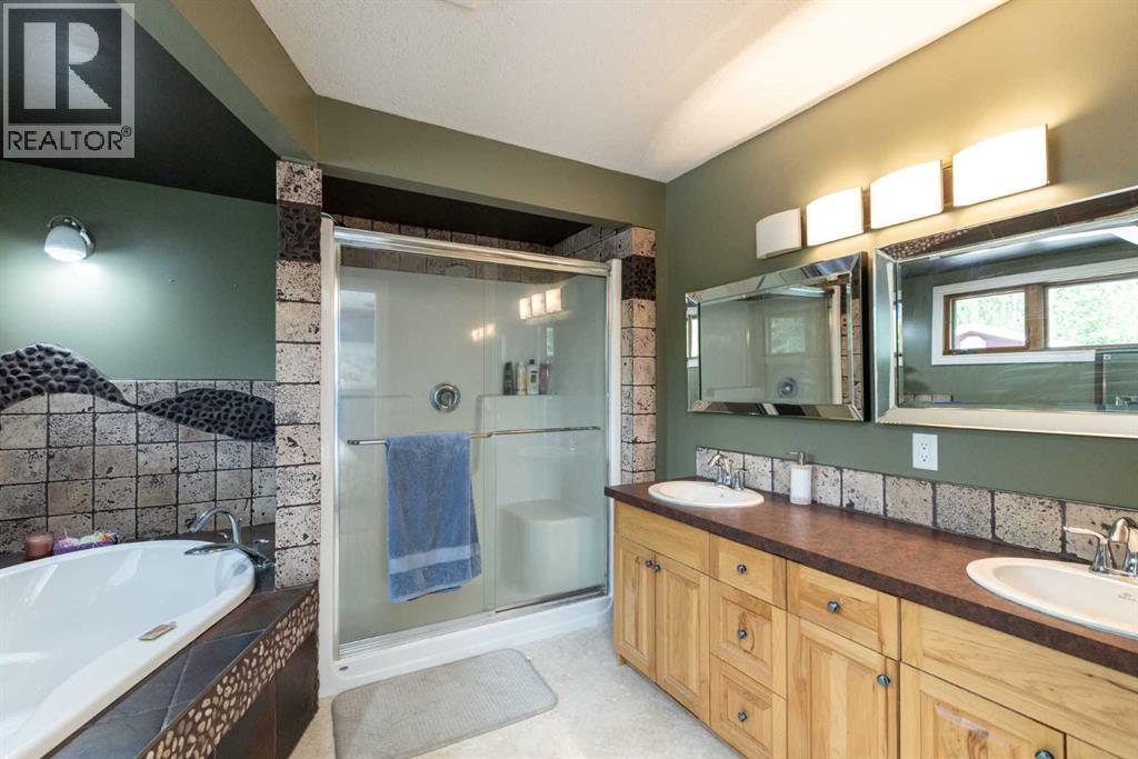 13 Green Valley Lane, Rural Clearwater County, Alberta  T4T 2A1 - Photo 18 - A2307121