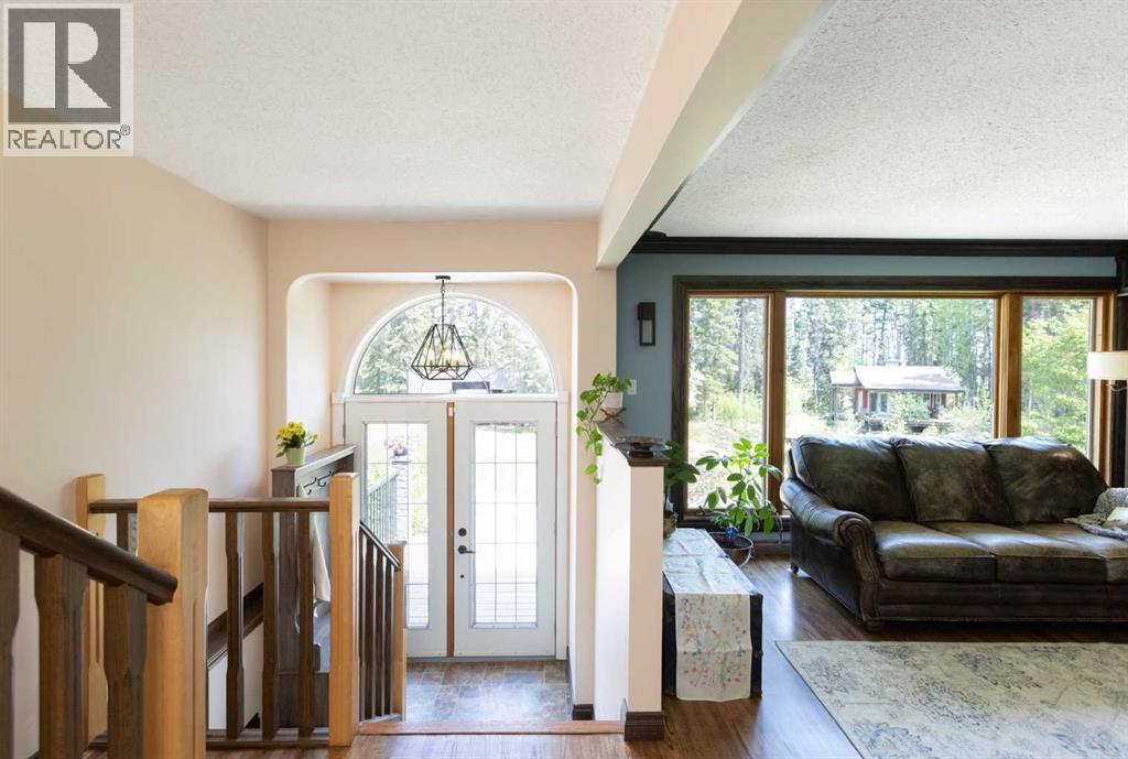 13 Green Valley Lane, Rural Clearwater County, Alberta  T4T 2A1 - Photo 4 - A2307121