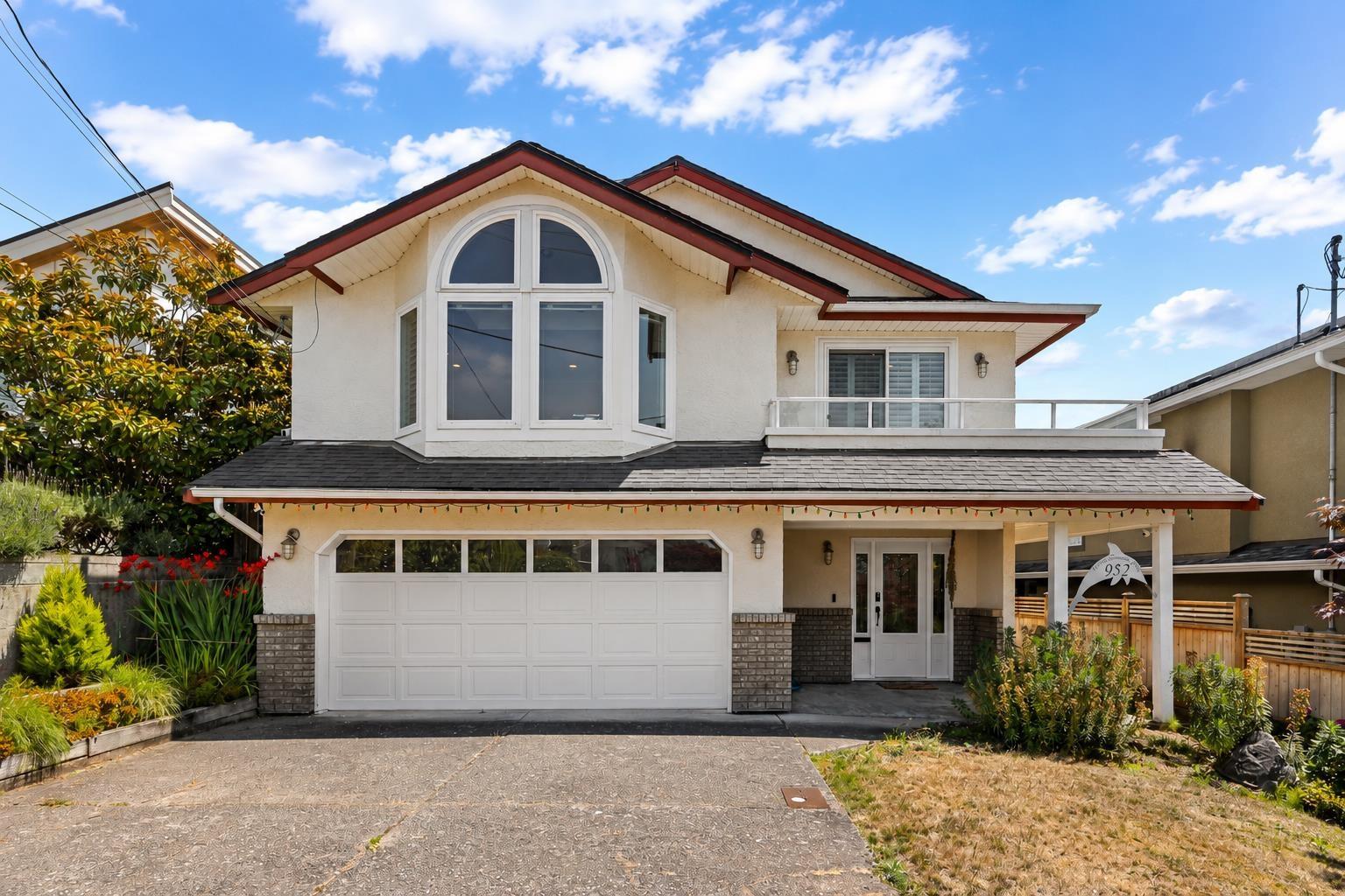 952 Kent Street, White Rock, British Columbia  V4B 4T1 - Photo 2 - R3142813