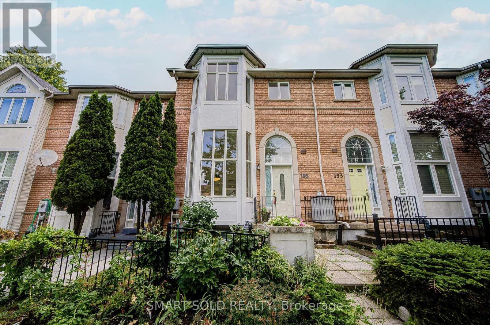 195 Shirley Drive, Richmond Hill, Ontario  L4S 1T3 - Photo 2 - N13615348