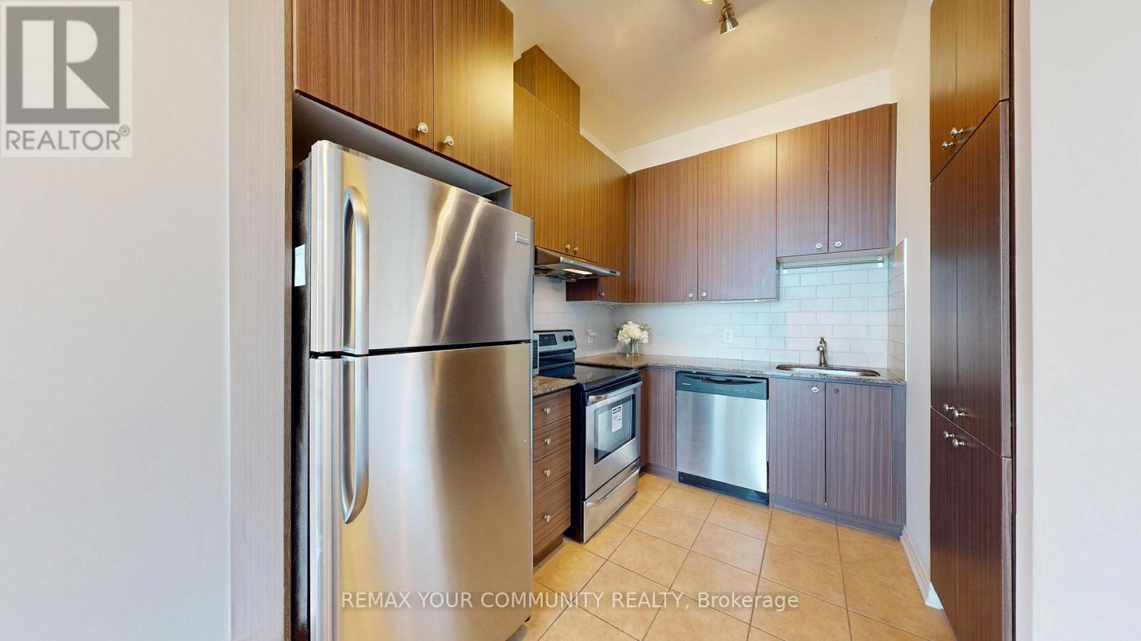 Ph 27 - 8323 Kennedy Road, Markham, Ontario  L3R 5W7 - Photo 13 - N13594228