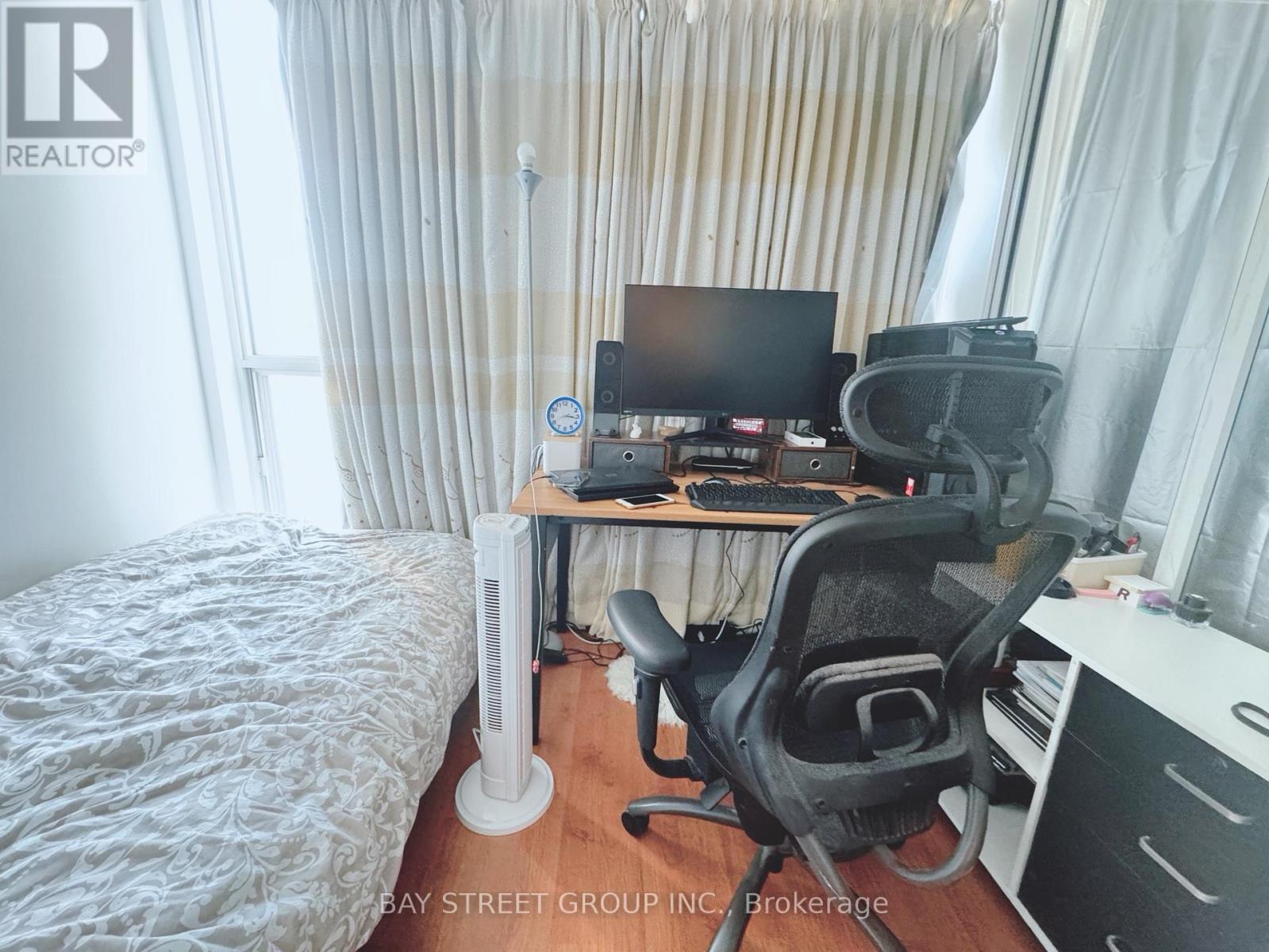 1512 - 24 Wellesley Street W, Toronto, Ontario  M4Y 2X6 - Photo 11 - C13615396