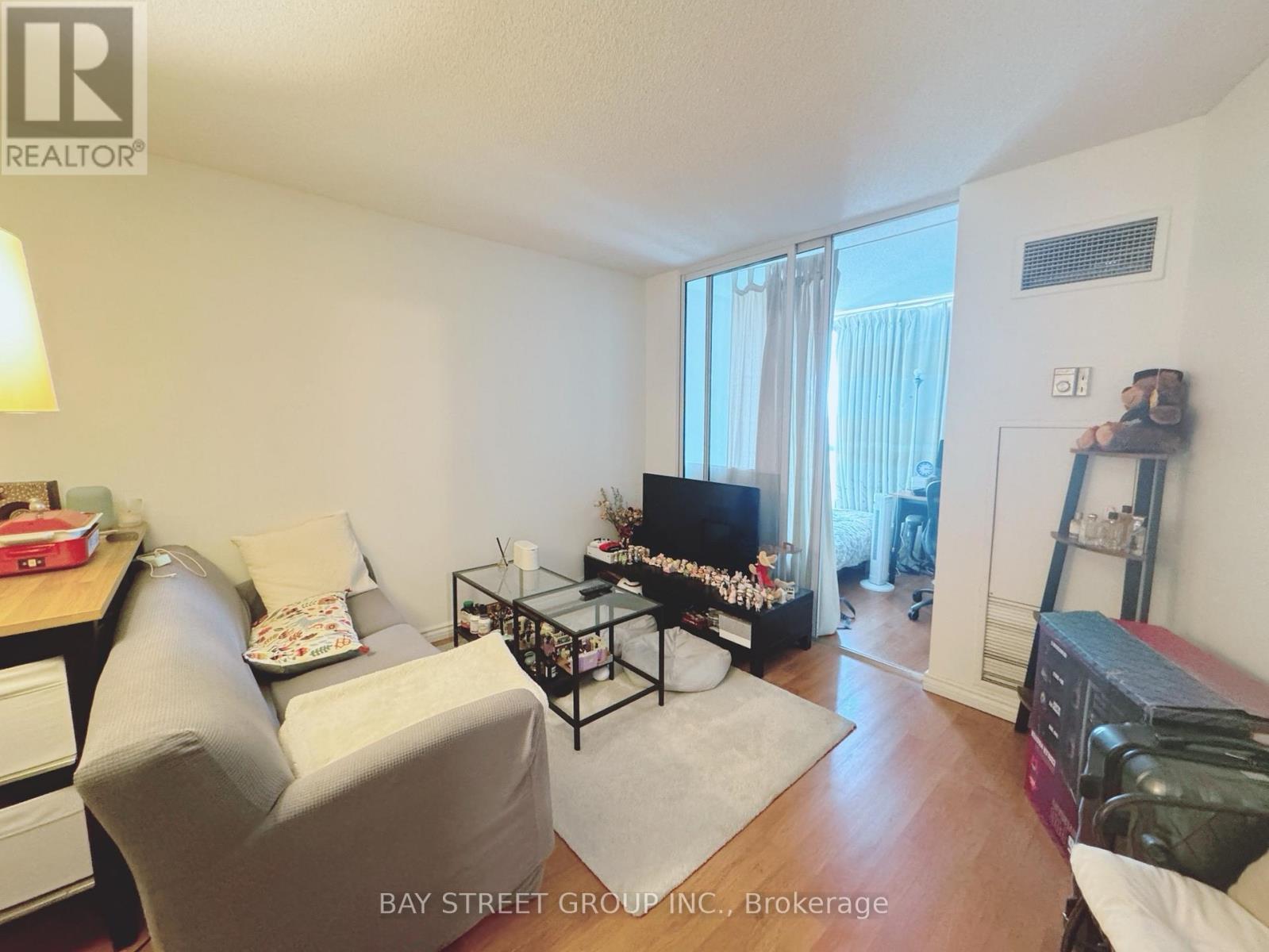 1512 - 24 Wellesley Street W, Toronto, Ontario  M4Y 2X6 - Photo 18 - C13615396