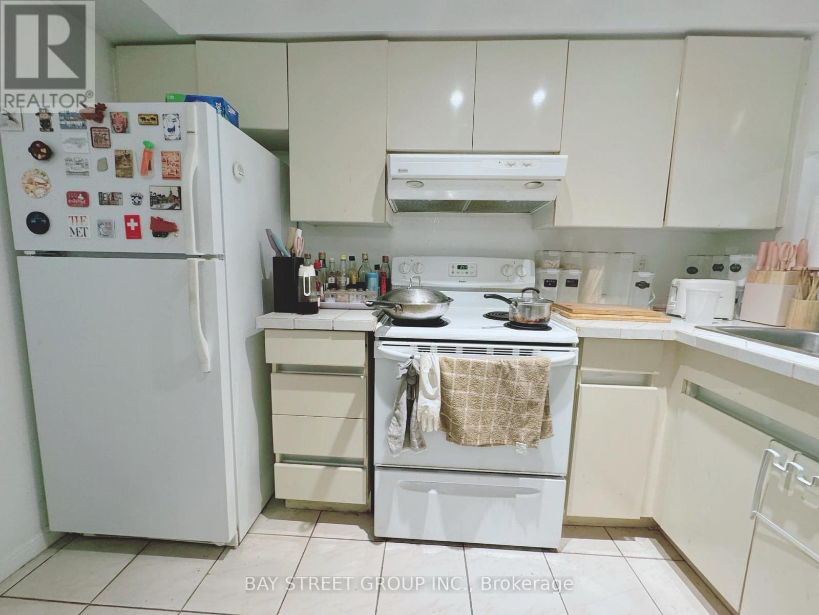 1512 - 24 Wellesley Street W, Toronto, Ontario  M4Y 2X6 - Photo 7 - C13615396