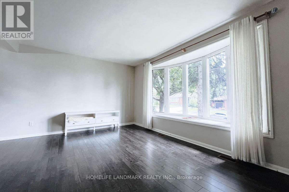 Main - 16 Lochinvar Crescent, Toronto, Ontario  M3A 3K1 - Photo 10 - C13615406