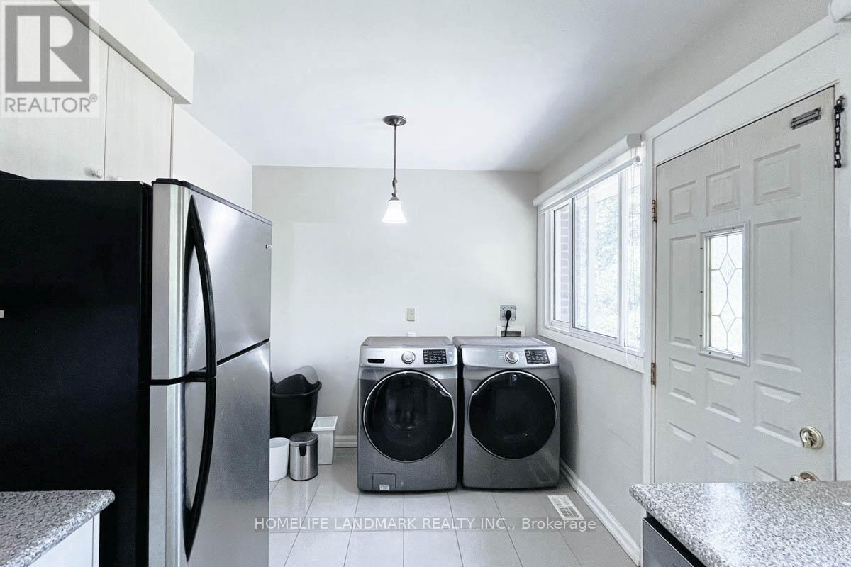 Main - 16 Lochinvar Crescent, Toronto, Ontario  M3A 3K1 - Photo 14 - C13615406