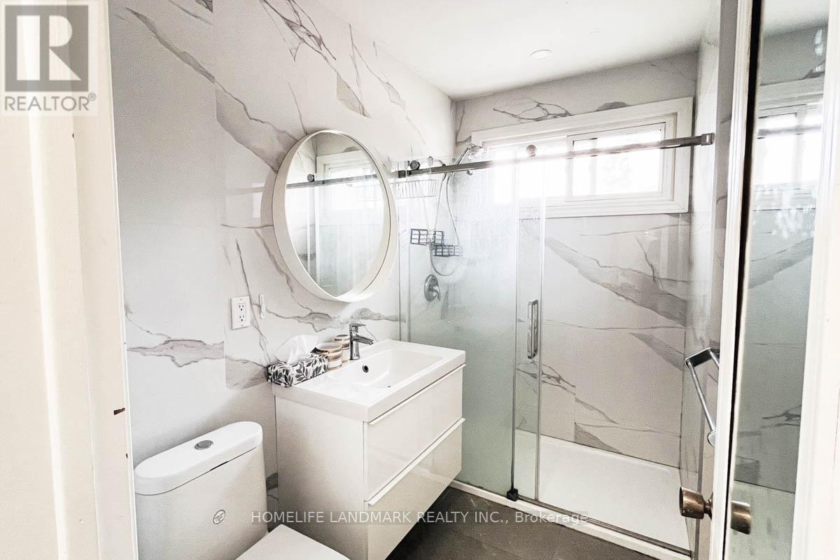 Main - 16 Lochinvar Crescent, Toronto, Ontario  M3A 3K1 - Photo 20 - C13615406