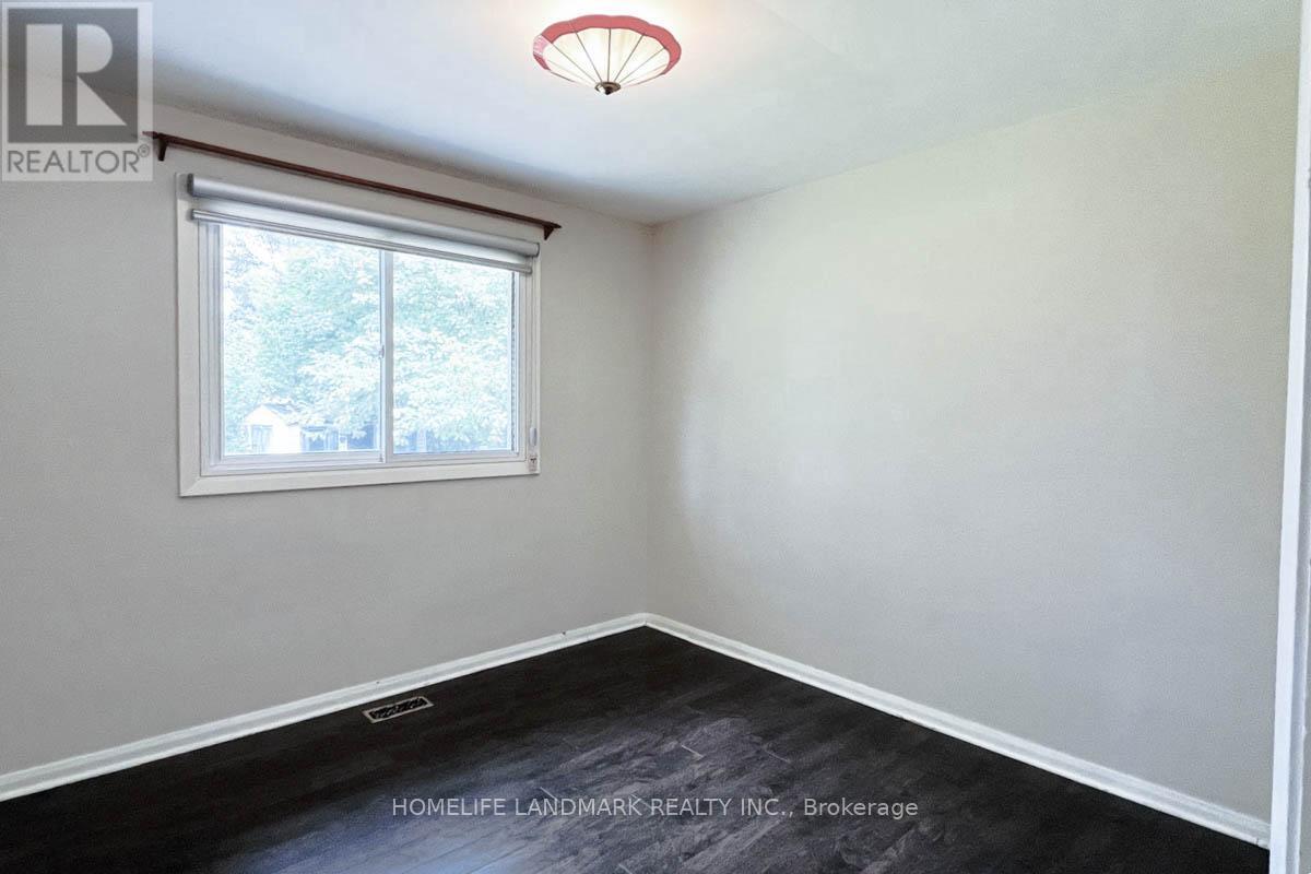 Main - 16 Lochinvar Crescent, Toronto, Ontario  M3A 3K1 - Photo 22 - C13615406
