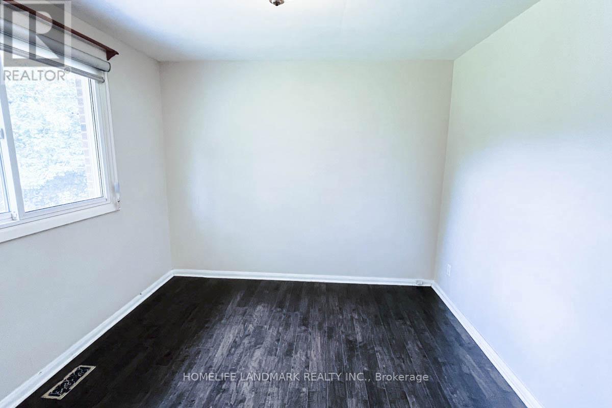 Main - 16 Lochinvar Crescent, Toronto, Ontario  M3A 3K1 - Photo 23 - C13615406