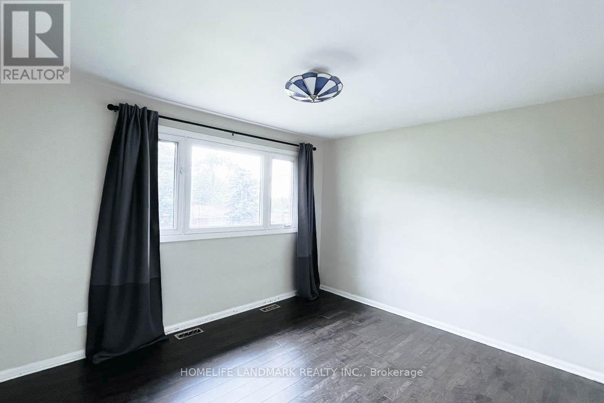 Main - 16 Lochinvar Crescent, Toronto, Ontario  M3A 3K1 - Photo 25 - C13615406