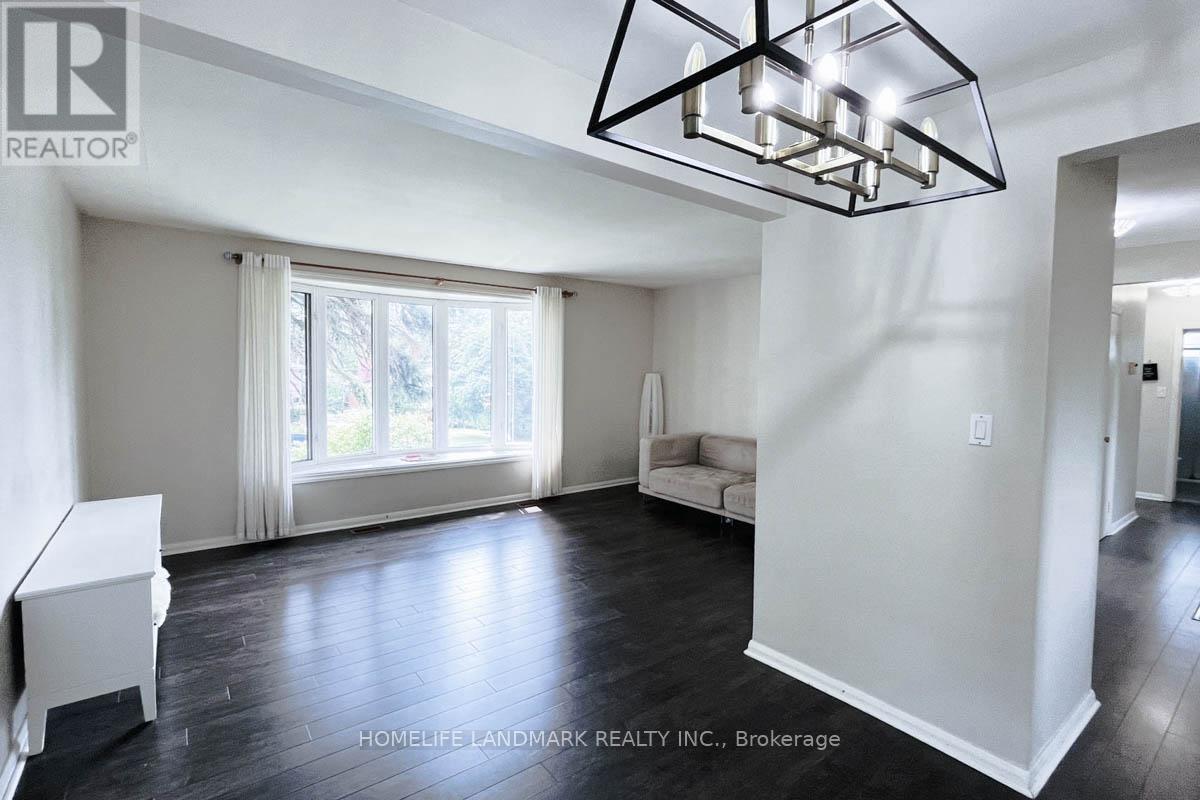 Main - 16 Lochinvar Crescent, Toronto, Ontario  M3A 3K1 - Photo 7 - C13615406