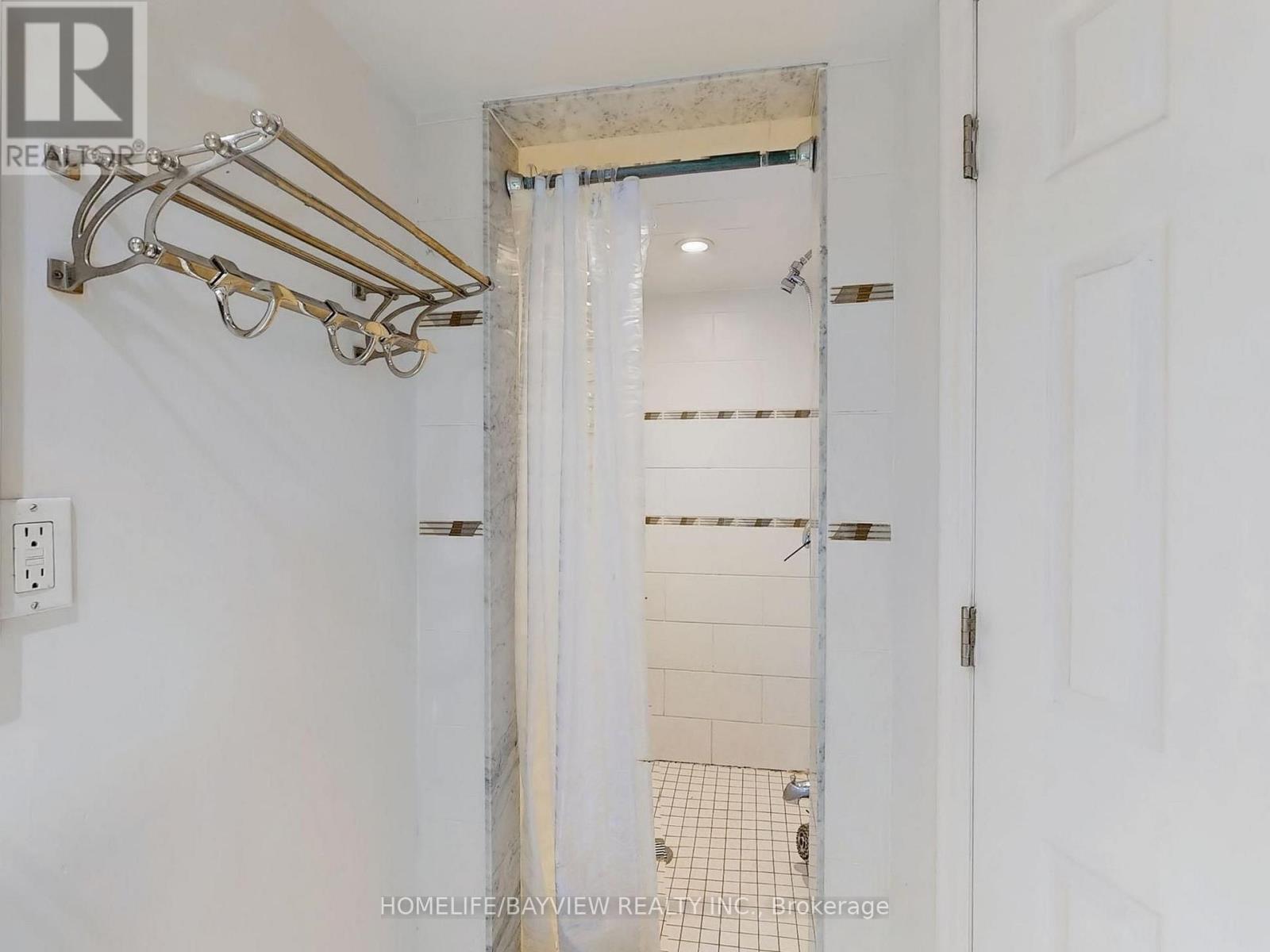 60 Bevdale Road, Toronto, Ontario  M2R 1L7 - Photo 33 - C13615412