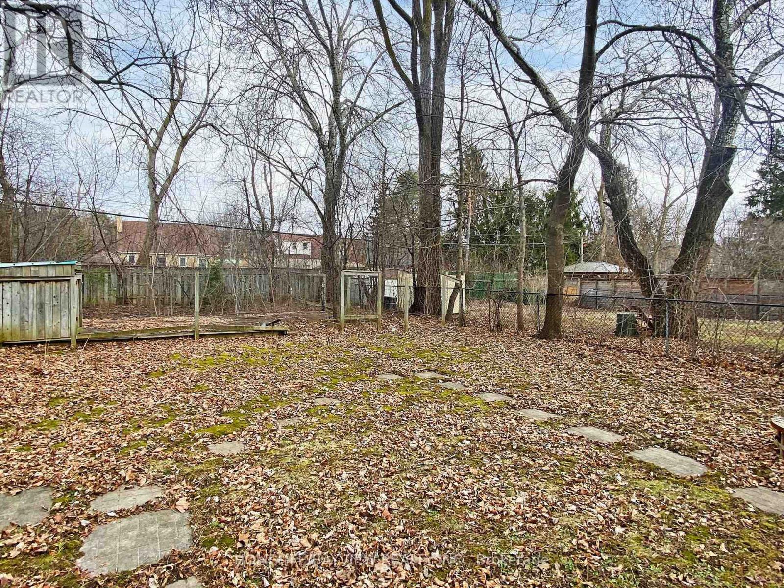 60 Bevdale Road, Toronto, Ontario  M2R 1L7 - Photo 38 - C13615412