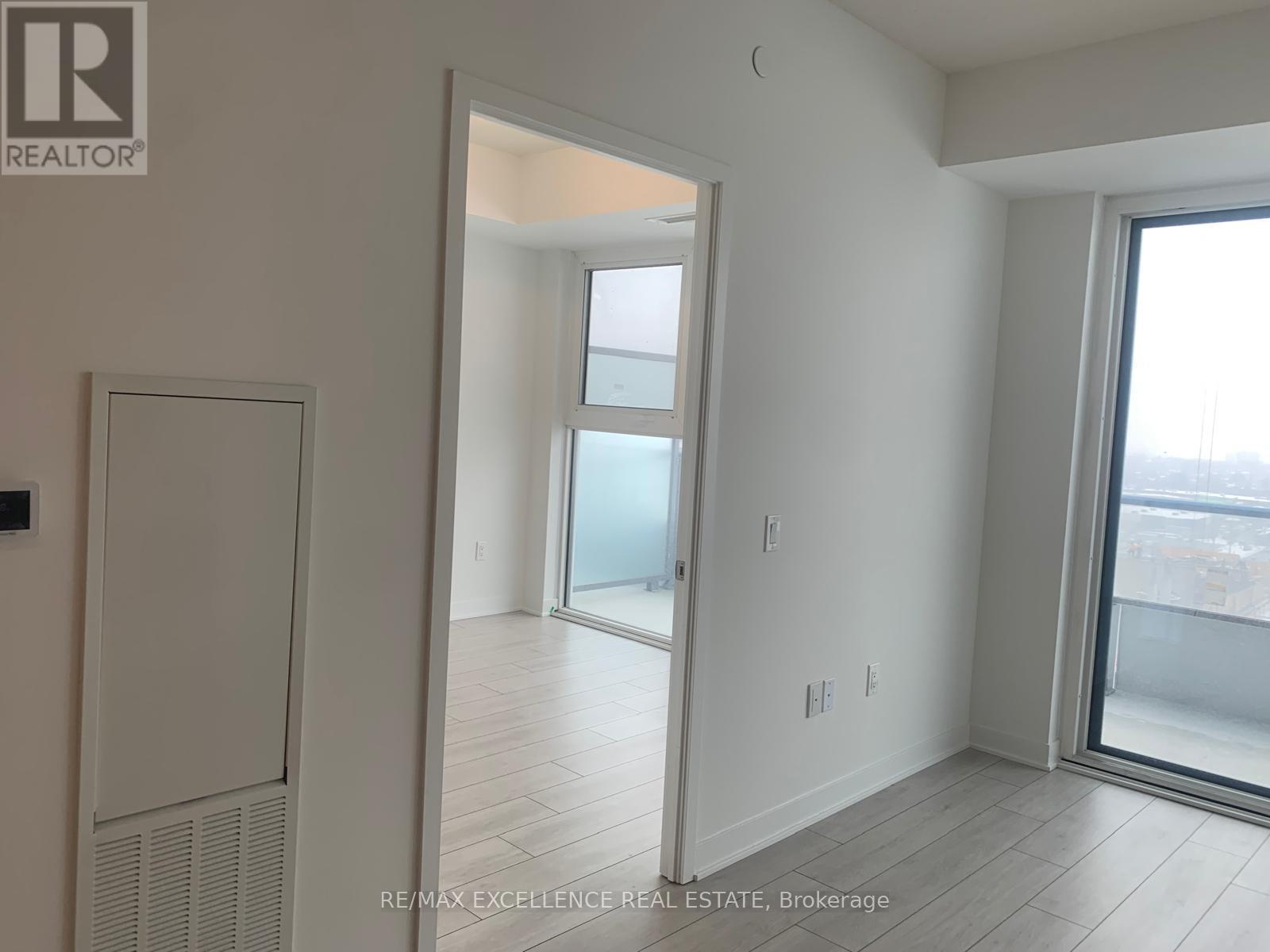 1702 - 260 Malta Avenue, Brampton, Ontario  L6Y 6L7 - Photo 3 - W13615384