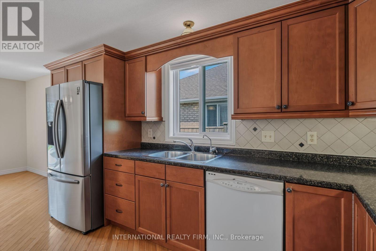 18 Sea Breeze Drive, Norfolk, Ontario  N0A 1N7 - Photo 14 - X13615390