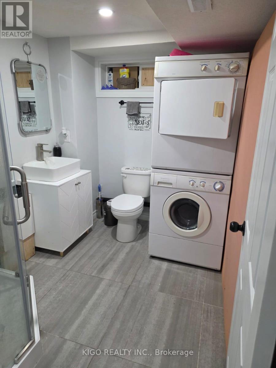 Lower - 4 Markwood Drive, Kitchener, Ontario  N2M 2H4 - Photo 12 - X13615418