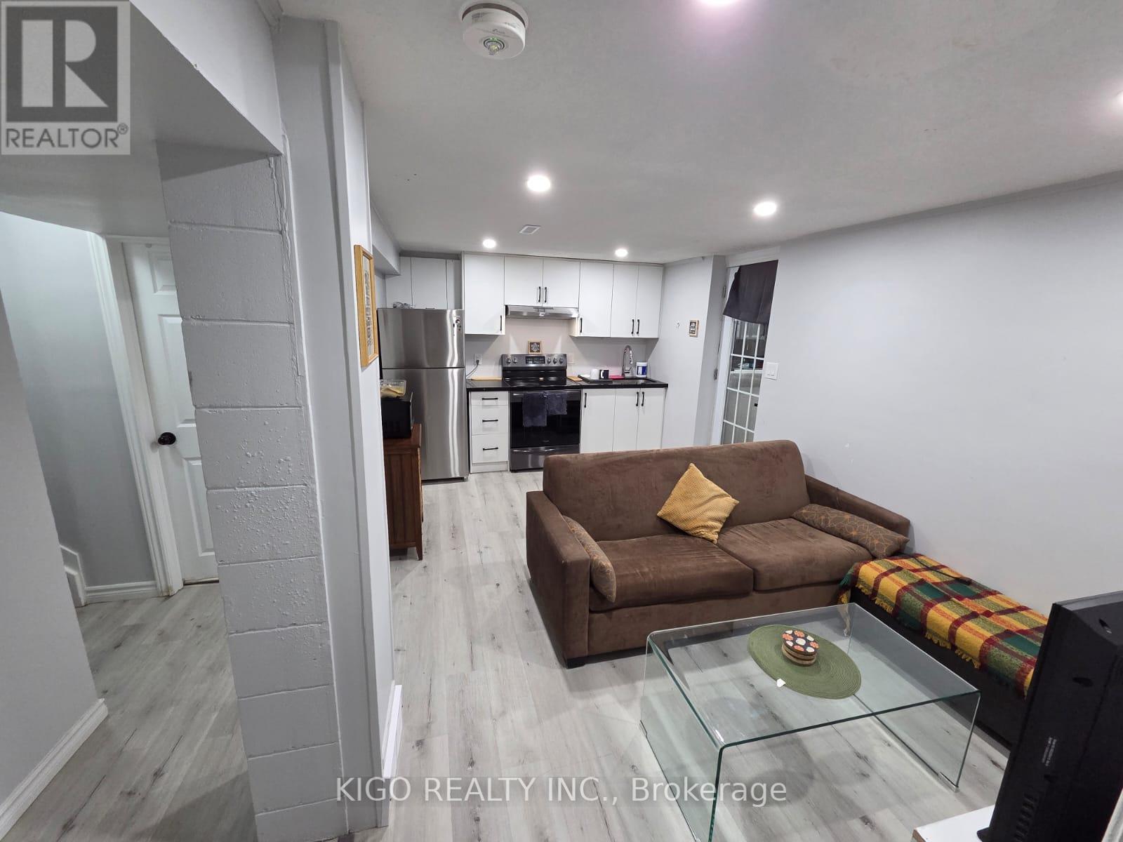 Lower - 4 Markwood Drive, Kitchener, Ontario  N2M 2H4 - Photo 6 - X13615418