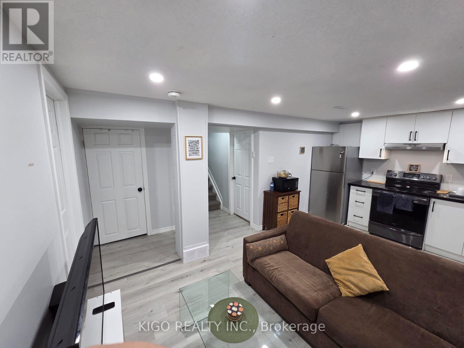 Lower - 4 Markwood Drive, Kitchener, Ontario  N2M 2H4 - Photo 7 - X13615418