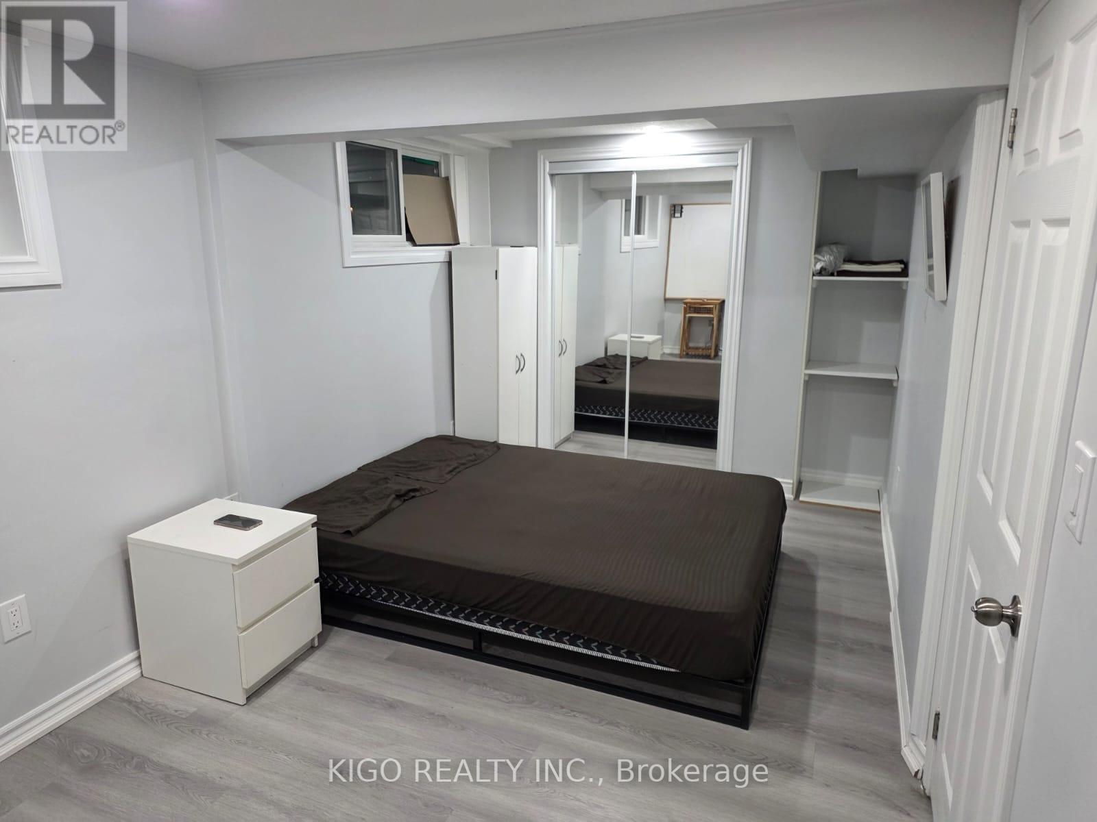 Lower - 4 Markwood Drive, Kitchener, Ontario  N2M 2H4 - Photo 9 - X13615418