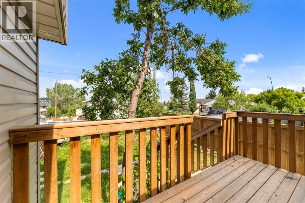 226 Sandstone Drive NW, Calgary, Alberta  T3K 3B9 - Photo 30 - A2331972
