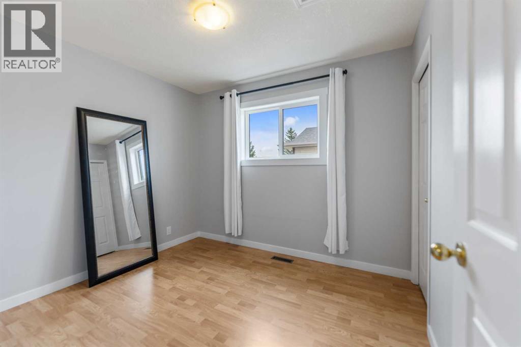 226 Sandstone Drive NW, Calgary, Alberta  T3K 3B9 - Photo 19 - A2331972