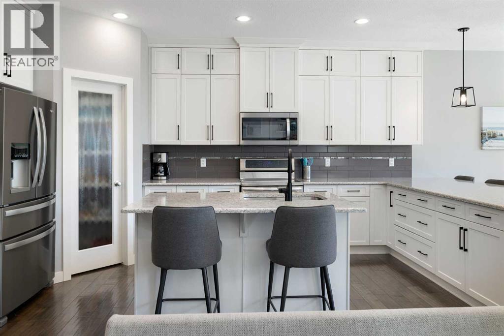 94 Masters Mews SE, Calgary, Alberta  T3M 2B4 - Photo 4 - A2330449