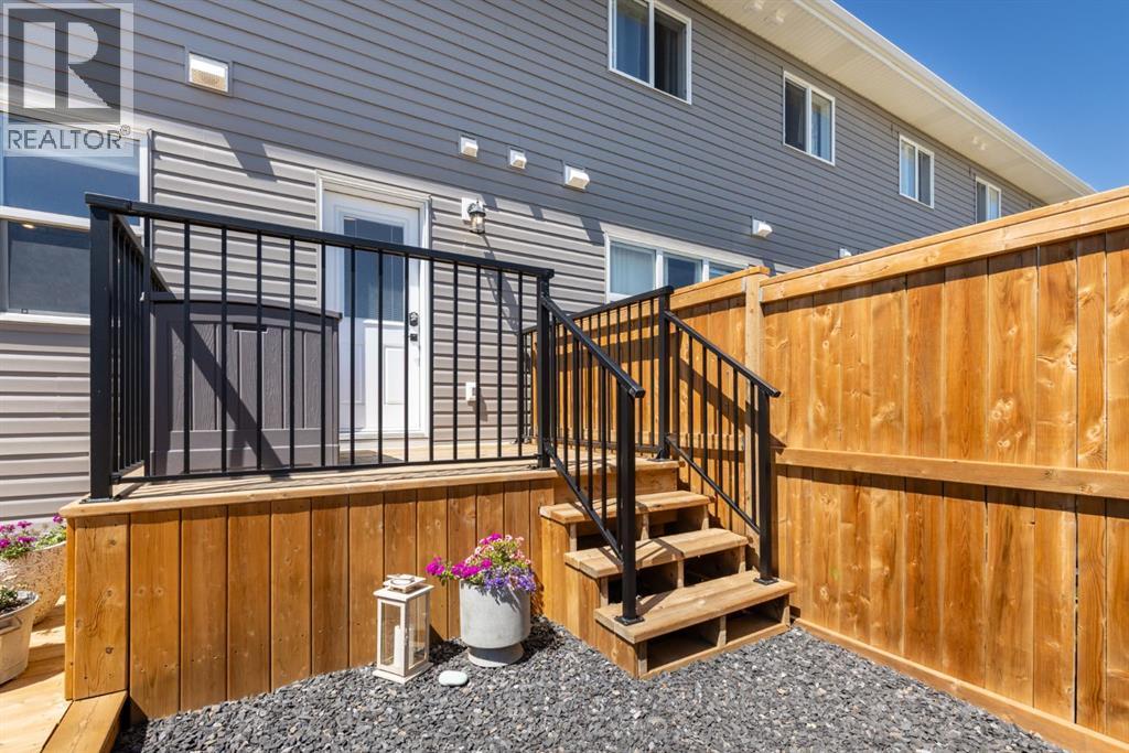 250 Halifax Close, Penhold, Alberta  T0M 1R0 - Photo 10 - A2325389