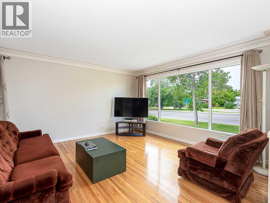 6312 Elbow Drive SW, Calgary, Alberta  T2V 1J5 - Photo 8 - A2331739