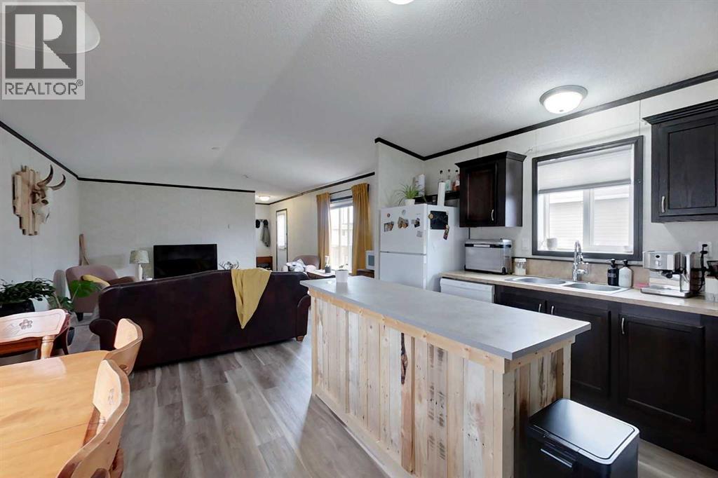 93, 404 6 Avenue Nw, Slave Lake, Alberta  T0G 2A1 - Photo 3 - A2311349