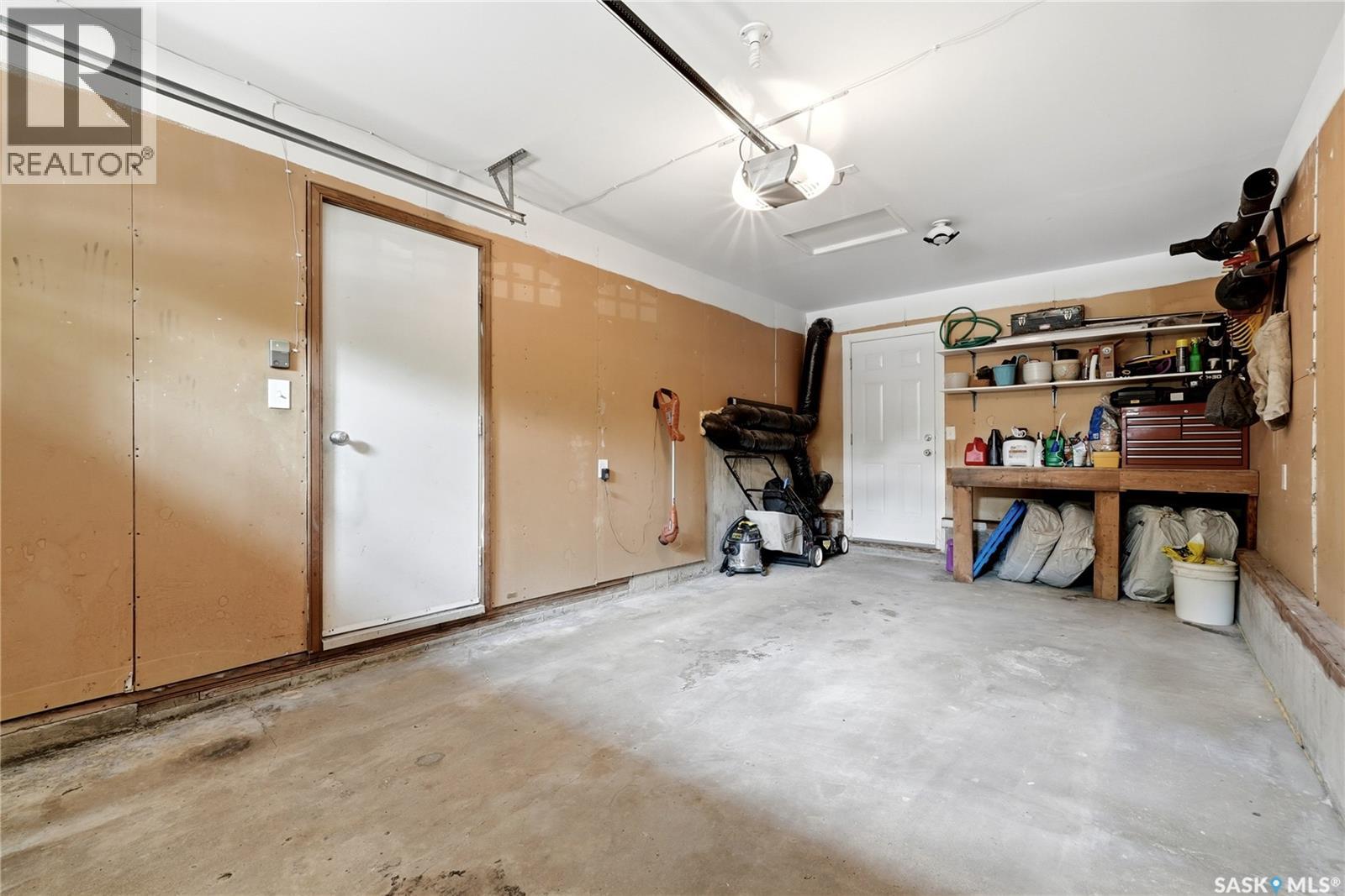 850 Rink Avenue, Regina, Saskatchewan  S4X 1W1 - Photo 27 - SK043844