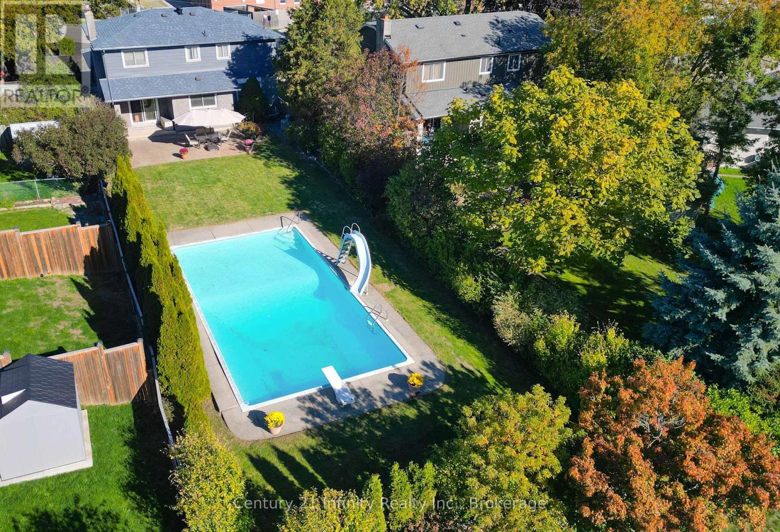 933 Oklahoma Drive, Pickering, Ontario  L1W 3G1 - Photo 4 - E13615486