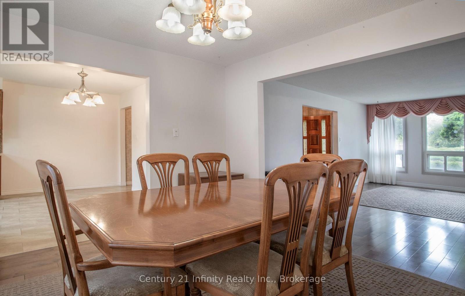 933 Oklahoma Drive, Pickering, Ontario  L1W 3G1 - Photo 9 - E13615486