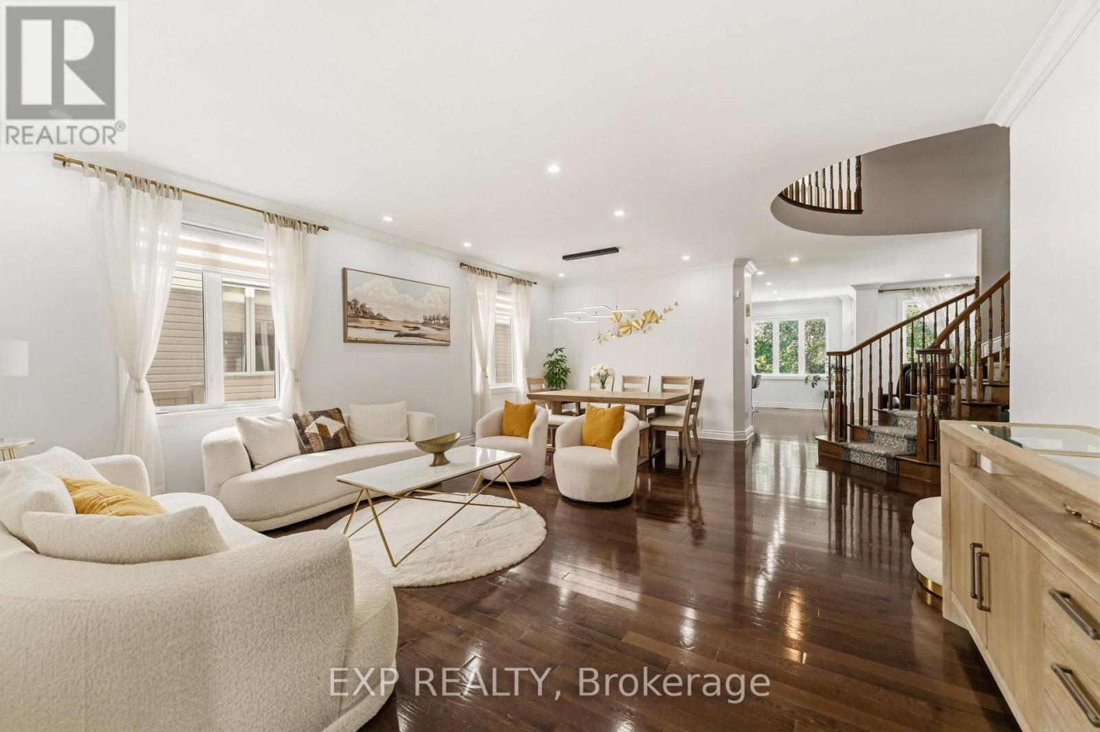 643 New Liskeard Crescent, Ottawa, Ontario  K2J 0N3 - Photo 3 - X13615528