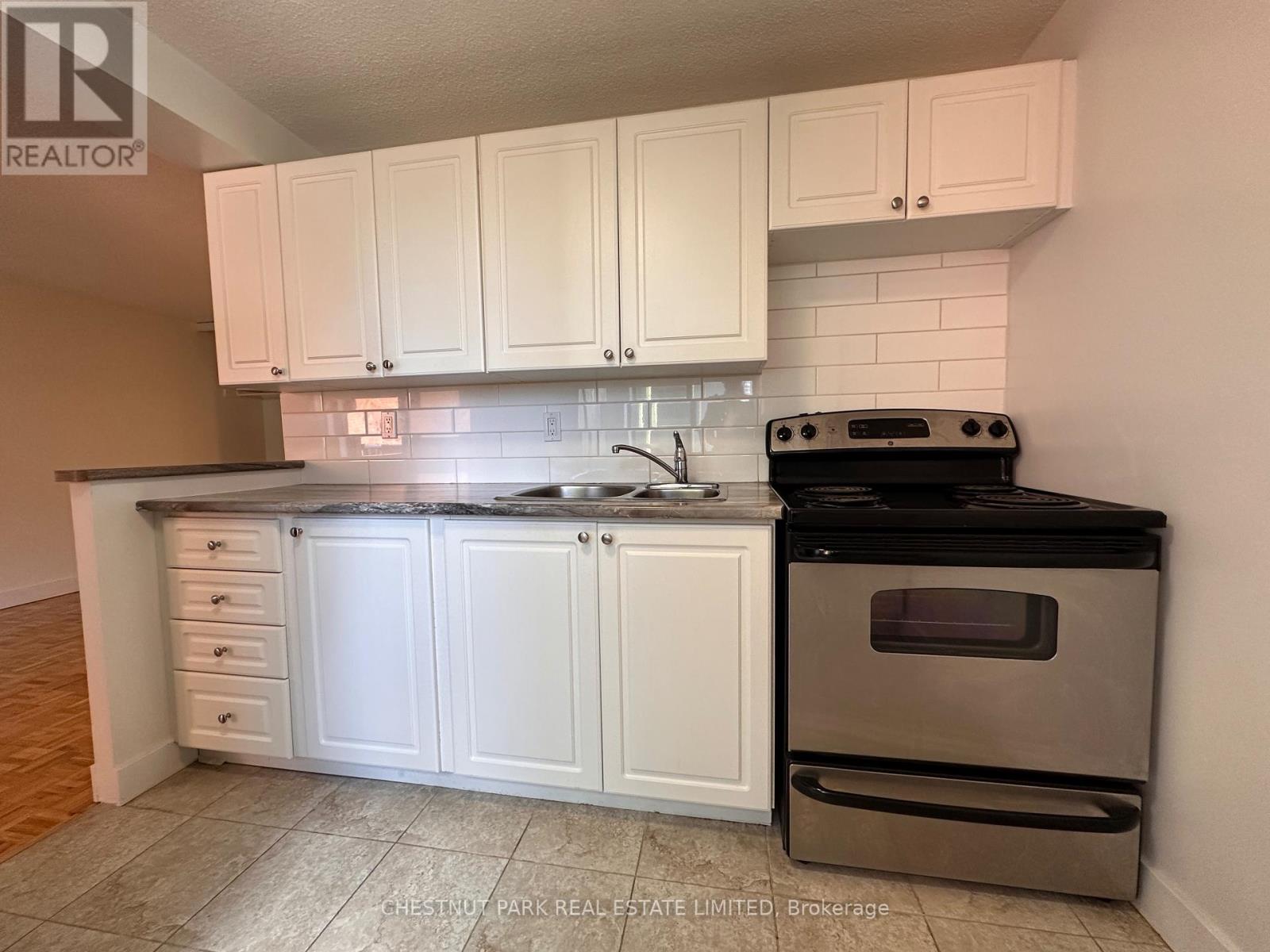 812 - 20 Saint Patrick Street, Toronto, Ontario  M5T 2Y4 - Photo 11 - C13615464