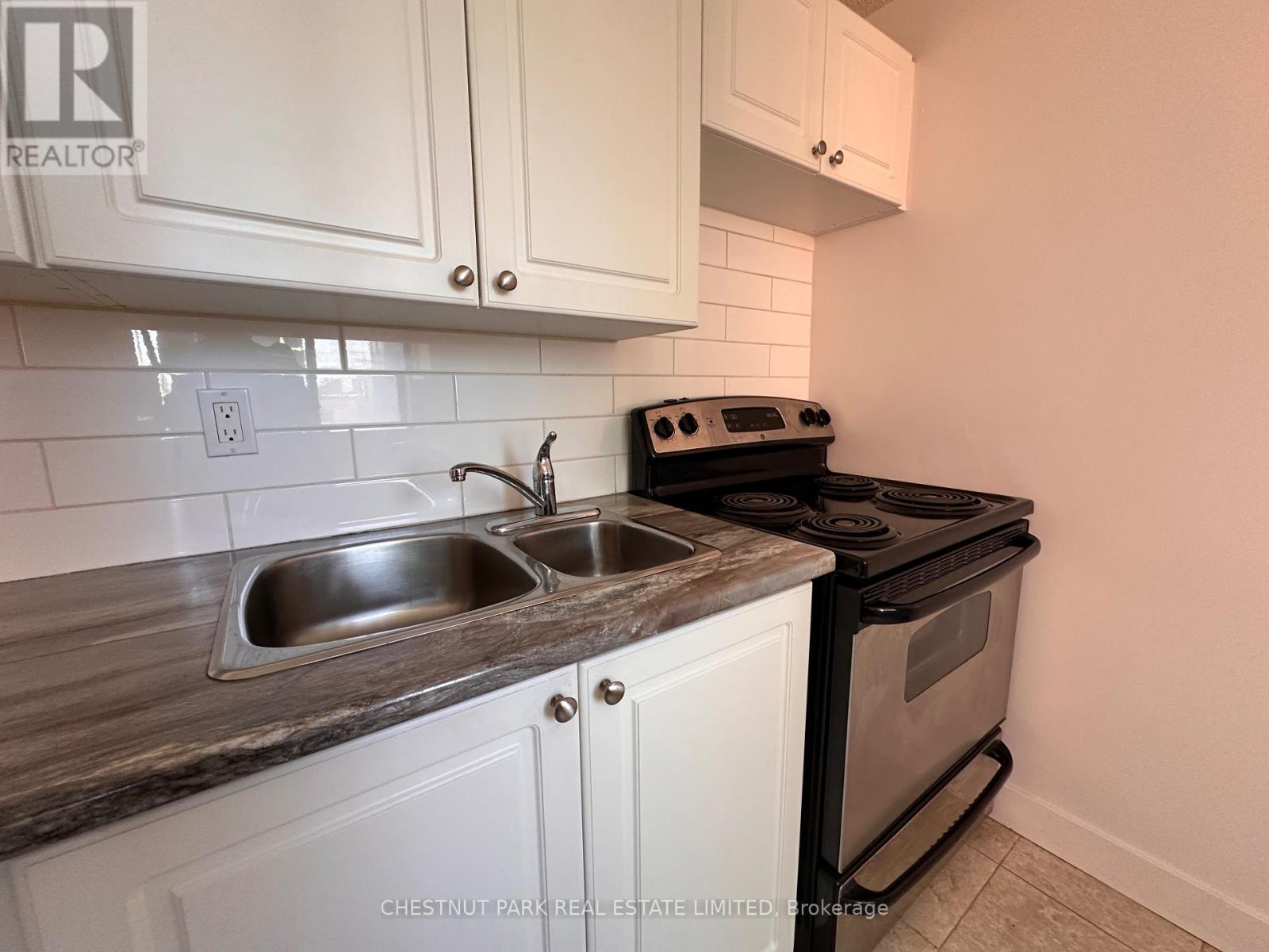 812 - 20 Saint Patrick Street, Toronto, Ontario  M5T 2Y4 - Photo 9 - C13615464