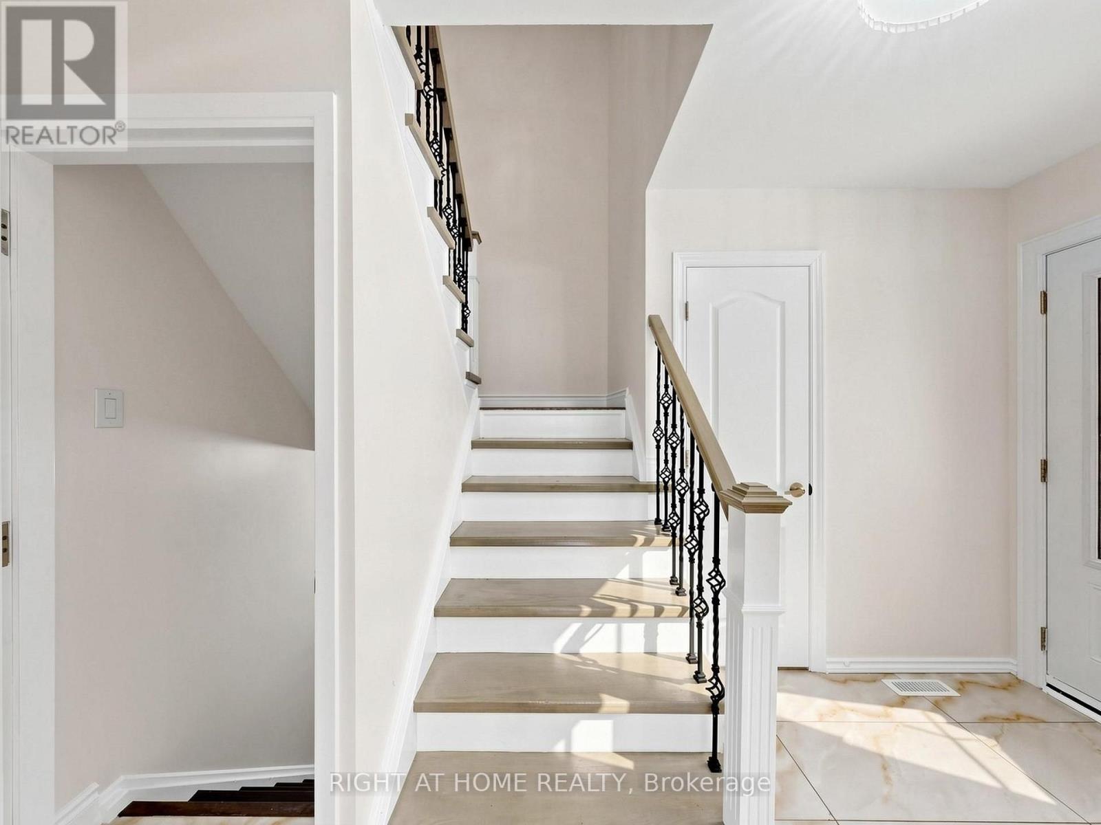 148 Sexton Crescent, Toronto, Ontario  M2H 2L6 - Photo 19 - C13615468