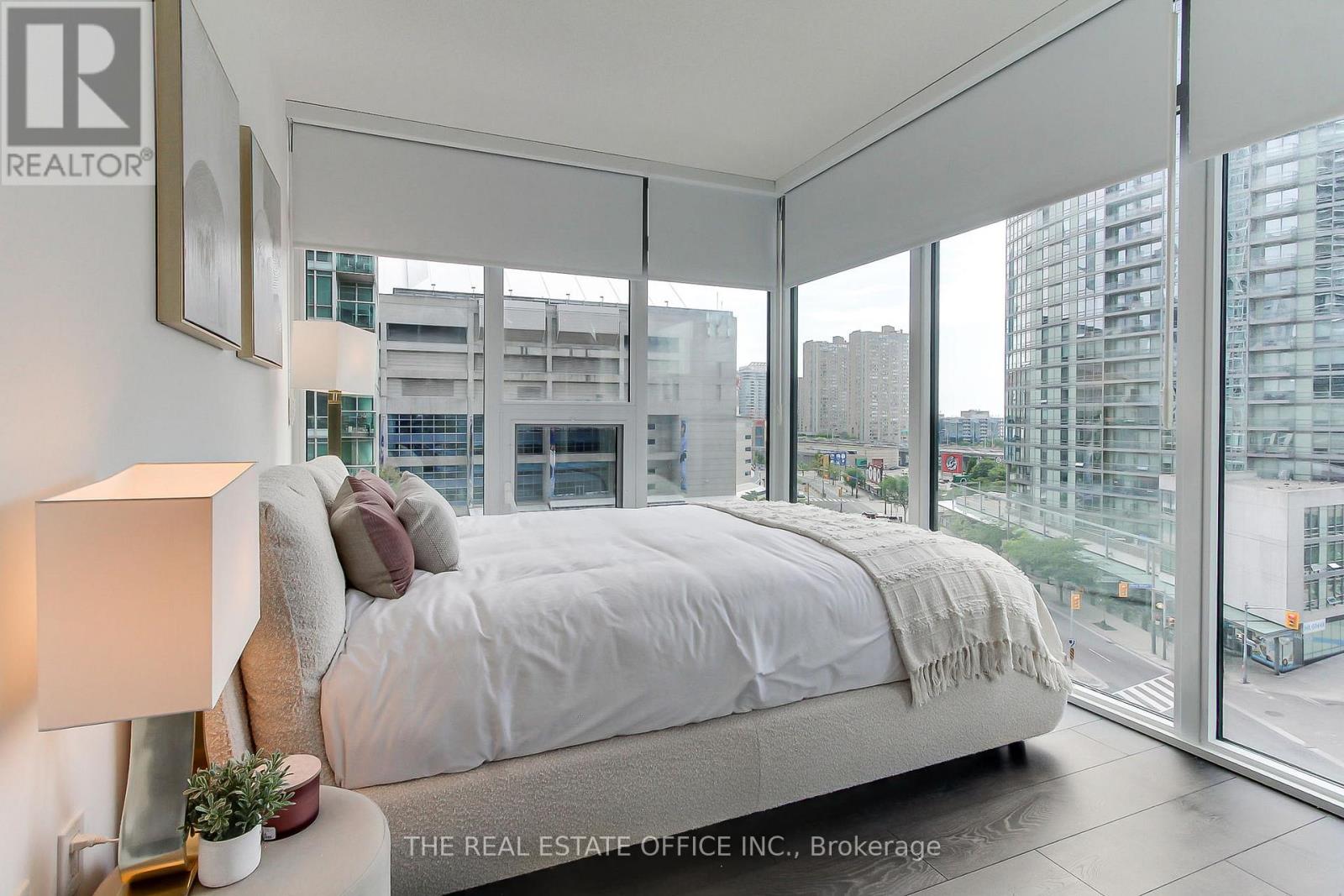 611 - 1 Concord Cityplace Way, Toronto, Ontario  M5V 0X3 - Photo 13 - C13615480