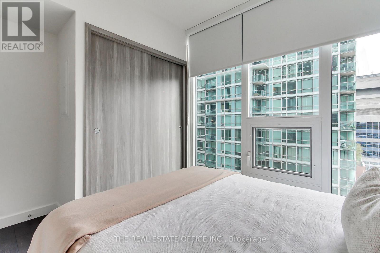 611 - 1 Concord Cityplace Way, Toronto, Ontario  M5V 0X3 - Photo 18 - C13615480