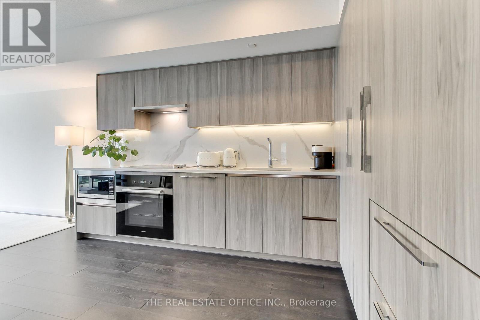 611 - 1 Concord Cityplace Way, Toronto, Ontario  M5V 0X3 - Photo 3 - C13615480