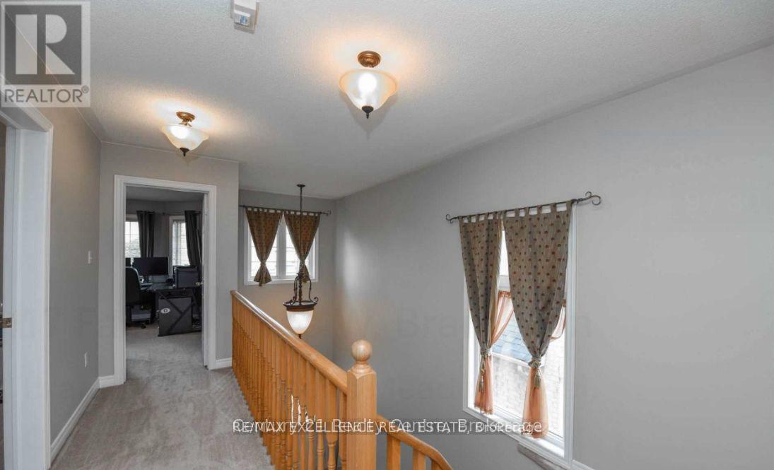 17 Fallstar Crescent, Brampton, Ontario  L7A 2J5 - Photo 9 - W13615460
