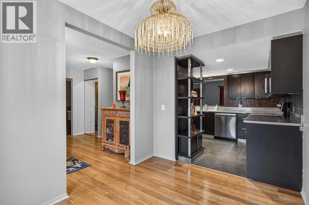 53, 5810 Patina Drive SW, Calgary, Alberta  T3H 2Y6 - Photo 5 - A2304159