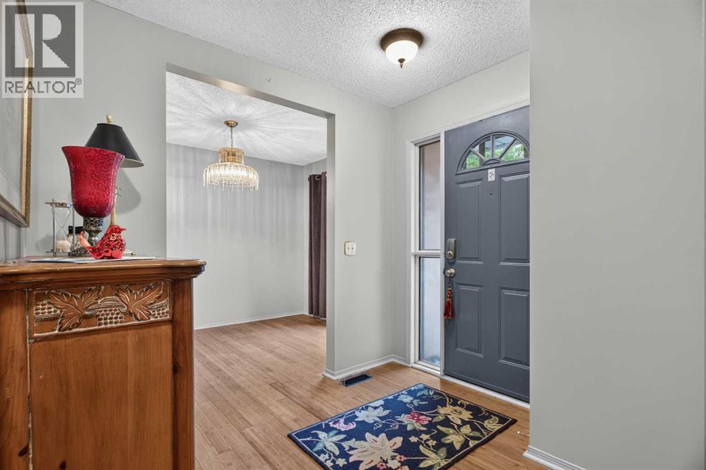 53, 5810 Patina Drive SW, Calgary, Alberta  T3H 2Y6 - Photo 2 - A2304159
