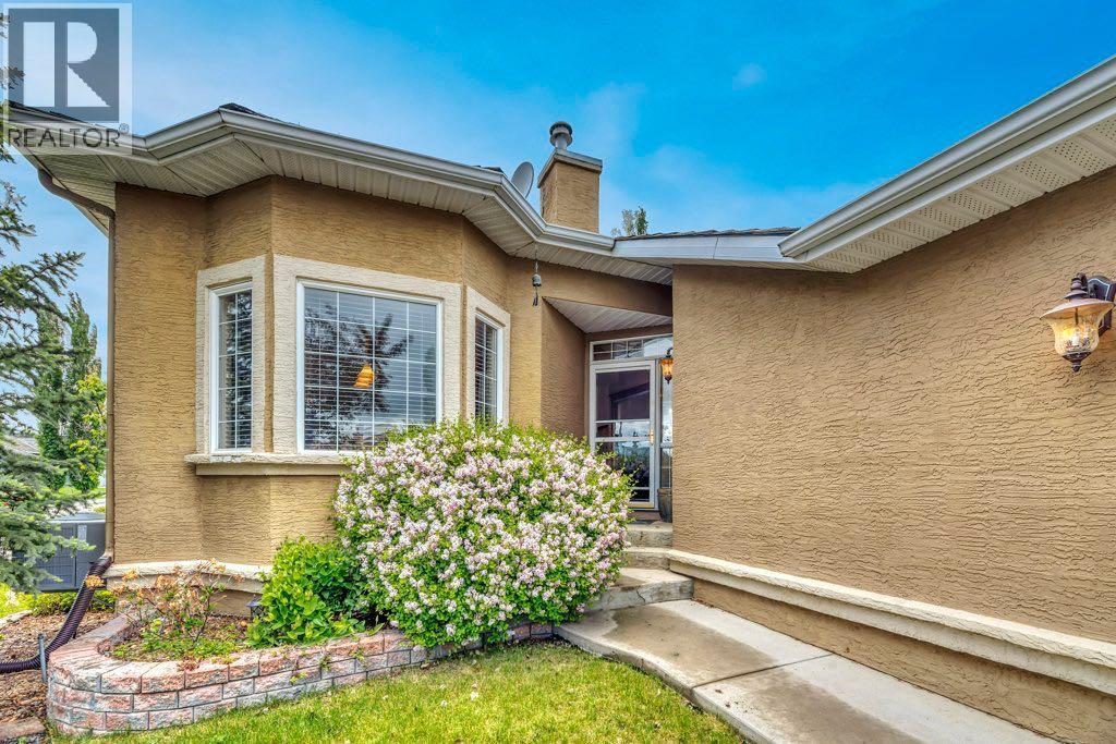 199 Lakeside Greens Court, Chestermere, Alberta  T1X 1C7 - Photo 3 - A2317851