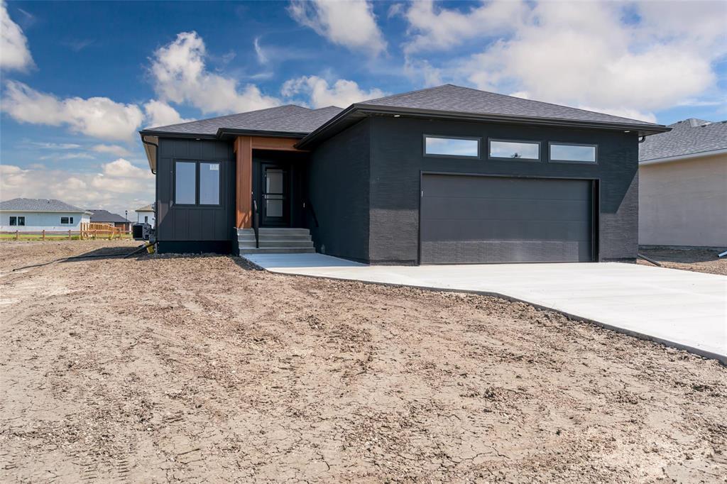 15 Hester Park Cove, Grande Pointe, Manitoba  R5A 0E4 - Photo 1 - 202618900