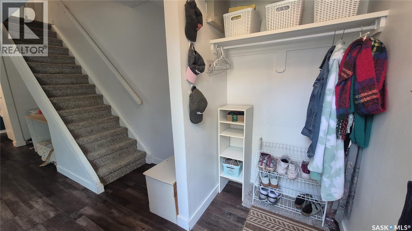 66 Gore Place, Regina, Saskatchewan  S4T 7S4 - Photo 8 - SK043836
