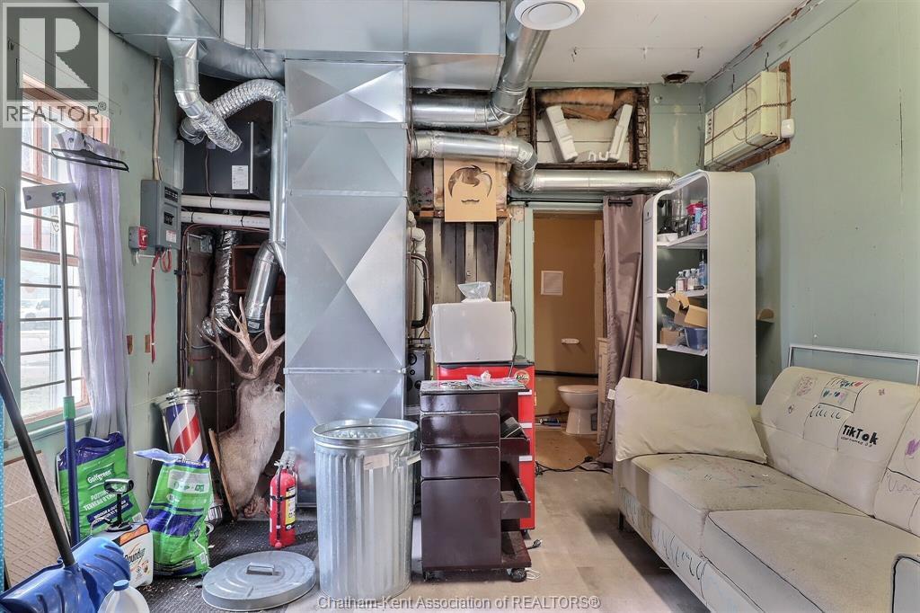 220 Queen Street, Chatham, Ontario  N7M 2H1 - Photo 8 - 26018110