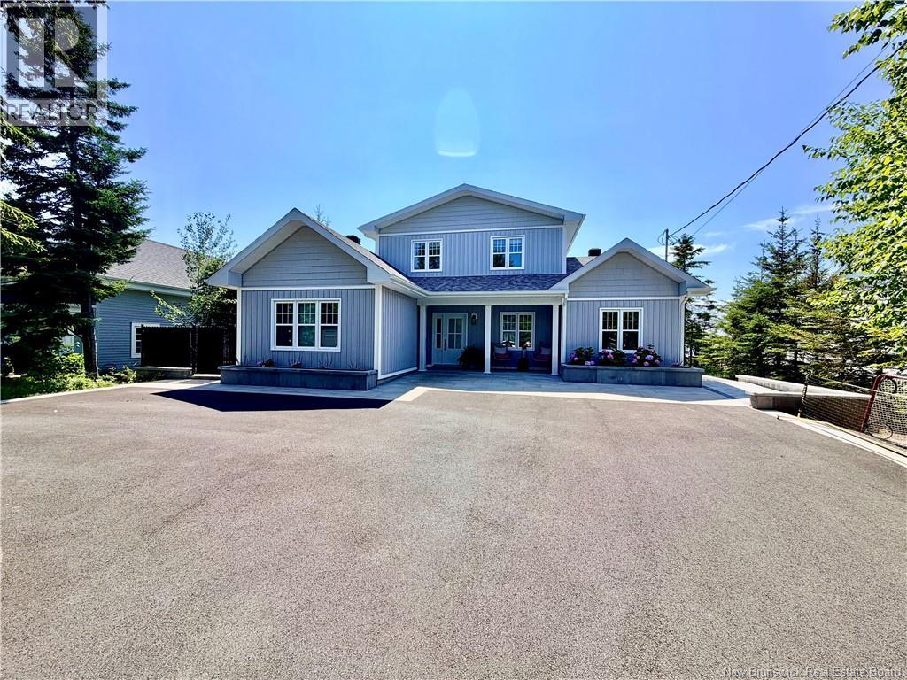 1635 Queen Elizabeth Drive, Bathurst, New Brunswick  E2A 2V7 - Photo 1 - NB144857