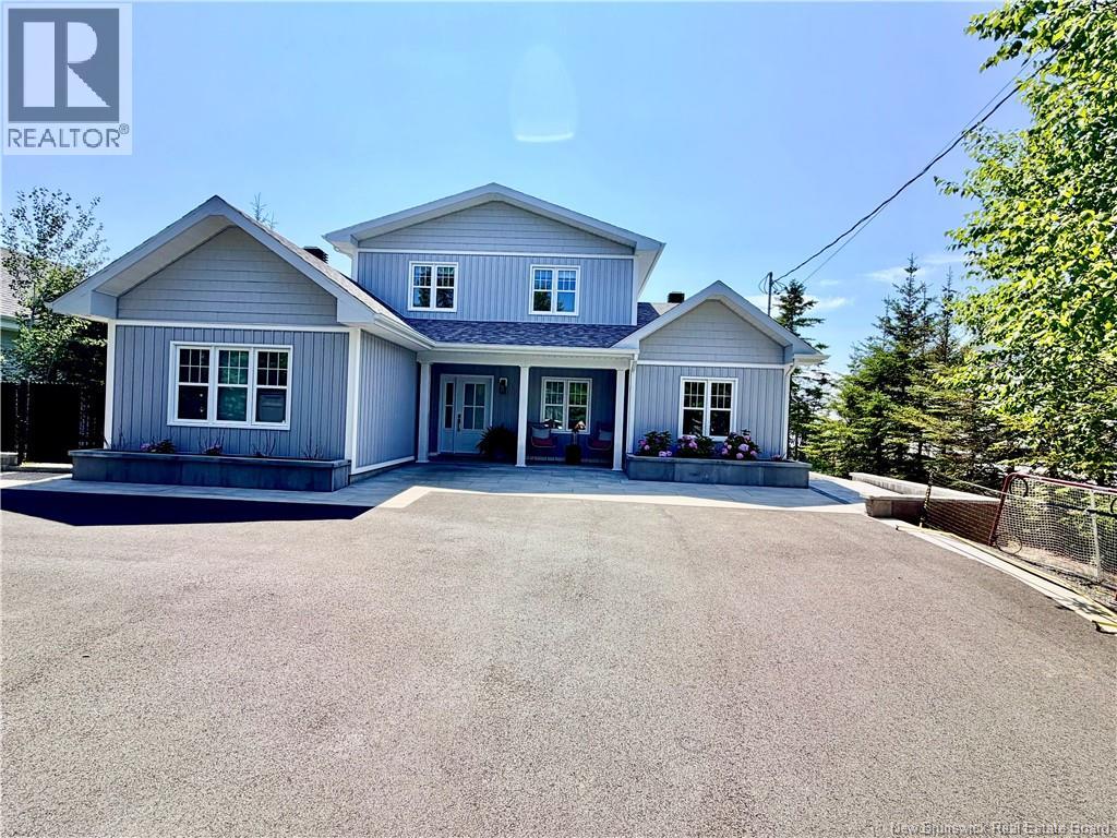 1635 Queen Elizabeth Drive, Bathurst, New Brunswick  E2A 2V7 - Photo 2 - NB144857