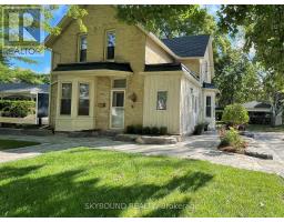 19 SPRUCE STREET, Aurora, Ontario